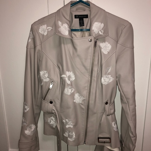 Embroidered jacket - Picture 5 of 7